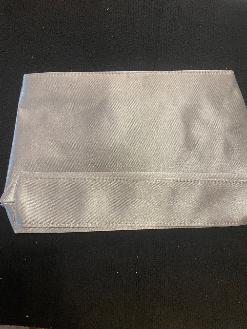 Yves Saint Laurent Silver Heart Logo Makeup Pouch - Picture 2 of 6